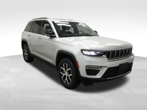 Another view of 2025 Jeep Grand Cherokee Limited for sale in Abrams, WI at Gregg Young Abrams Chrysler Dodge Jeep Ram