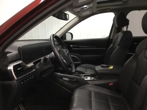 More photos of 2023 Kia Telluride at Gregg Young Abrams Chrysler Dodge Jeep Ram, WI