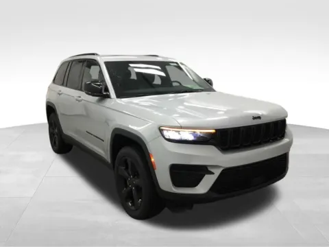 Another view of 2023 Jeep Grand Cherokee Altitude X for sale in Abrams, WI at Gregg Young Abrams Chrysler Dodge Jeep Ram