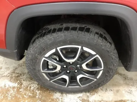 More photos of 2025 Jeep Compass Trailhawk at Gregg Young Abrams Chrysler Dodge Jeep Ram, WI