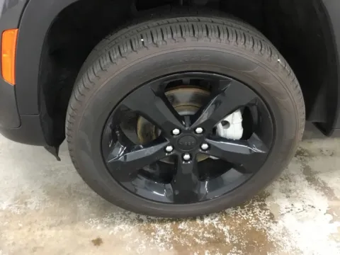 More photos of 2024 Jeep Grand Cherokee Limited at Gregg Young Abrams Chrysler Dodge Jeep Ram, WI