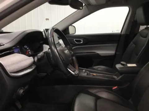 More photos of 2022 Jeep Compass Latitude at Gregg Young Abrams Chrysler Dodge Jeep Ram, WI