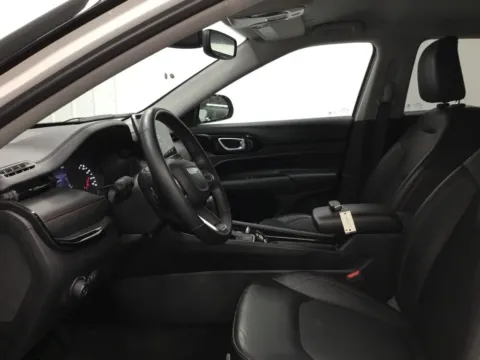 More photos of 2022 Jeep Compass Trailhawk at Gregg Young Abrams Chrysler Dodge Jeep Ram, WI