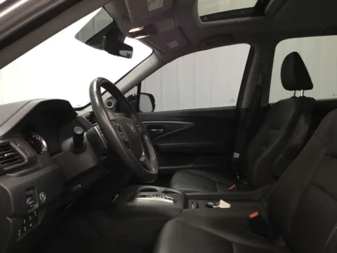 More photos of 2023 Honda Ridgeline RTL-E at Gregg Young Abrams Chrysler Dodge Jeep Ram, WI