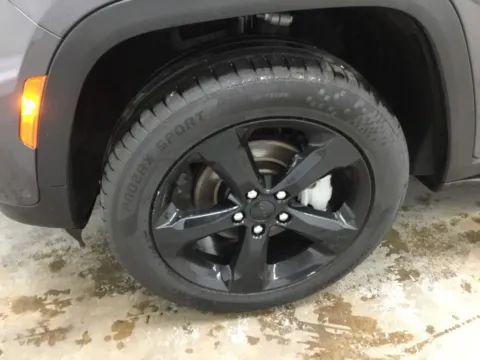 More photos of 2024 Jeep Grand Cherokee Limited at Gregg Young Abrams Chrysler Dodge Jeep Ram, WI