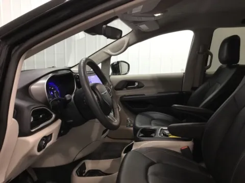 More photos of 2024 Chrysler Pacifica Touring L at Gregg Young Abrams Chrysler Dodge Jeep Ram, WI