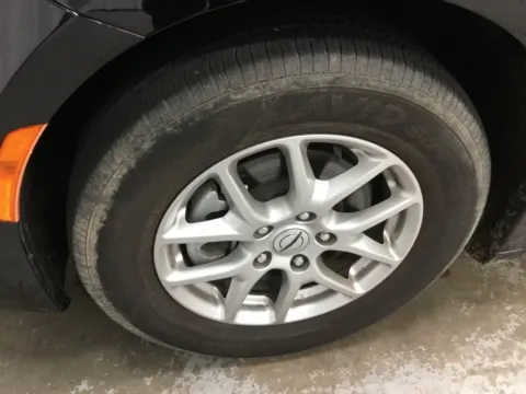 More photos of 2024 Chrysler Pacifica Touring L at Gregg Young Abrams Chrysler Dodge Jeep Ram, WI