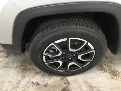 More photos of 2025 Jeep Compass Trailhawk at Gregg Young Abrams Chrysler Dodge Jeep Ram, WI