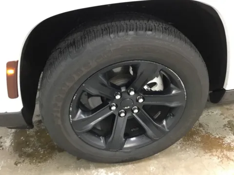 More photos of 2022 Jeep Grand Wagoneer Series I at Gregg Young Abrams Chrysler Dodge Jeep Ram, WI