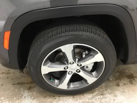 More photos of 2023 Jeep Grand Cherokee Limited at Gregg Young Abrams Chrysler Dodge Jeep Ram, WI