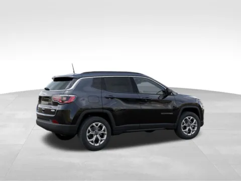 More photos of 2026 Jeep Compass Latitude at Gregg Young Abrams Chrysler Dodge Jeep Ram, WI