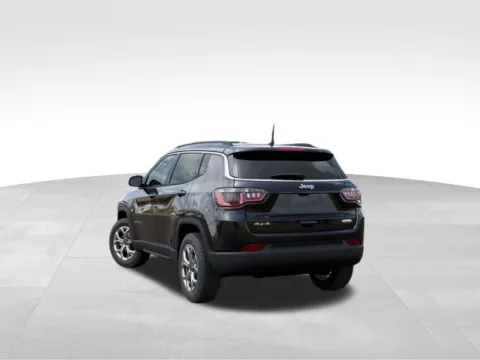 More photos of 2026 Jeep Compass Latitude at Gregg Young Abrams Chrysler Dodge Jeep Ram, WI