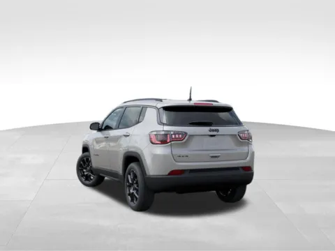 More photos of 2026 Jeep Compass Latitude at Gregg Young Abrams Chrysler Dodge Jeep Ram, WI