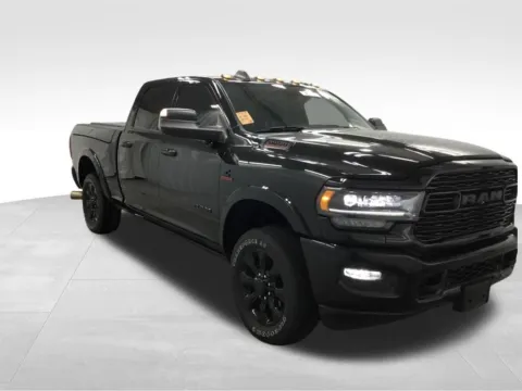 More photos of 2022 Ram 3500 Limited at Gregg Young Abrams Chrysler Dodge Jeep Ram, WI