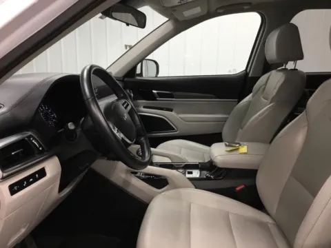 More photos of 2022 Kia Telluride S at Gregg Young Abrams Chrysler Dodge Jeep Ram, WI
