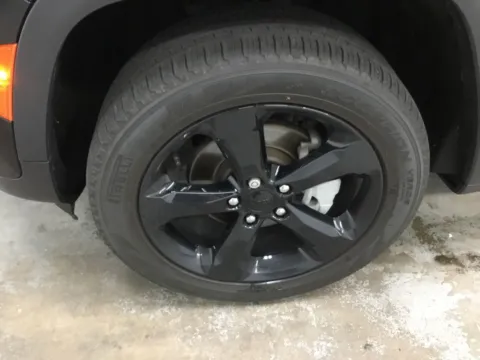 More photos of 2023 Jeep Grand Cherokee Limited at Gregg Young Abrams Chrysler Dodge Jeep Ram, WI