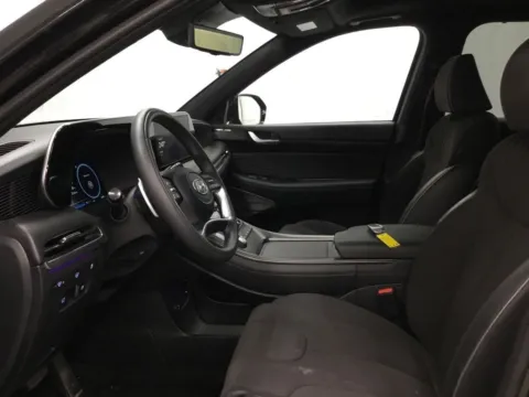 More photos of 2025 Hyundai Palisade Calligraphy Night Edition at Gregg Young Abrams Chrysler Dodge Jeep Ram, WI