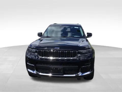 Another view of 2021 Jeep Grand Cherokee L Limited for sale in Abrams, WI at Gregg Young Abrams Chrysler Dodge Jeep Ram