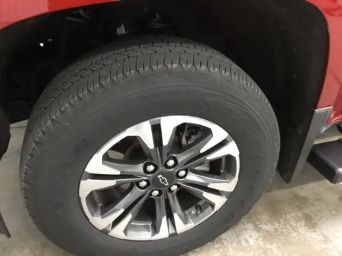 More photos of 2021 Chevrolet Colorado Z71 at Gregg Young Abrams Chrysler Dodge Jeep Ram, WI