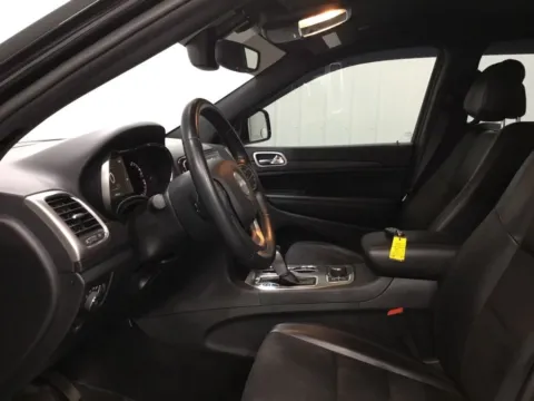More photos of 2022 Jeep Grand Cherokee WK Laredo X at Gregg Young Abrams Chrysler Dodge Jeep Ram, WI