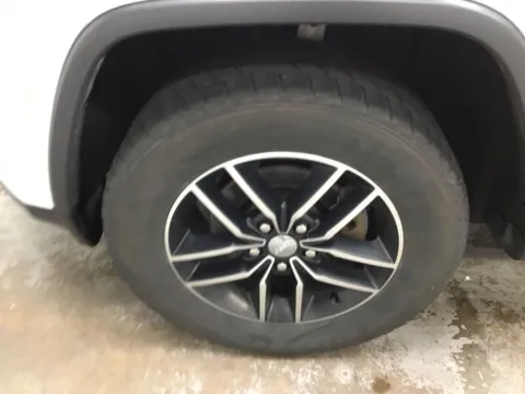 More photos of 2017 Jeep Grand Cherokee Trailhawk at Gregg Young Abrams Chrysler Dodge Jeep Ram, WI