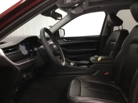 More photos of 2023 Jeep Grand Cherokee L Limited at Gregg Young Abrams Chrysler Dodge Jeep Ram, WI