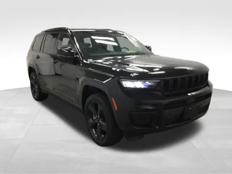 Another view of 2023 Jeep Grand Cherokee L Altitude for sale in Abrams, WI at Gregg Young Abrams Chrysler Dodge Jeep Ram