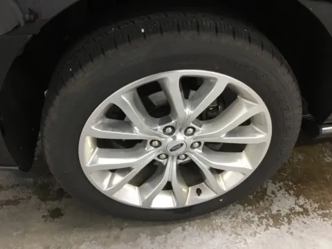 More photos of 2020 Ford Expedition Max Limited at Gregg Young Abrams Chrysler Dodge Jeep Ram, WI
