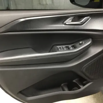 More photos of 2025 Jeep Grand Cherokee Altitude X at Gregg Young Abrams Chrysler Dodge Jeep Ram, WI