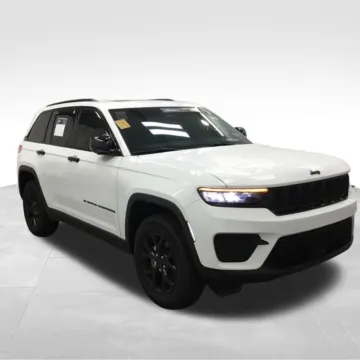 More photos of 2025 Jeep Grand Cherokee Altitude X at Gregg Young Abrams Chrysler Dodge Jeep Ram, WI