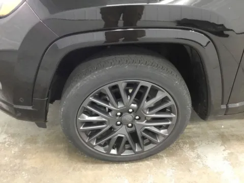 More photos of 2023 Jeep Compass Limited at Gregg Young Abrams Chrysler Dodge Jeep Ram, WI