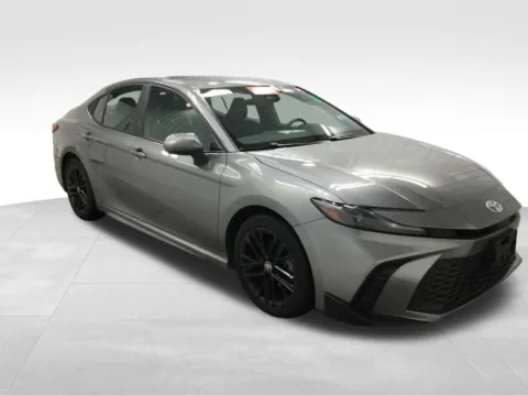 More photos of 2025 Toyota Camry SE at Gregg Young Abrams Chrysler Dodge Jeep Ram, WI