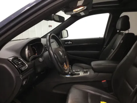 More photos of 2021 Jeep Grand Cherokee Limited at Gregg Young Abrams Chrysler Dodge Jeep Ram, WI