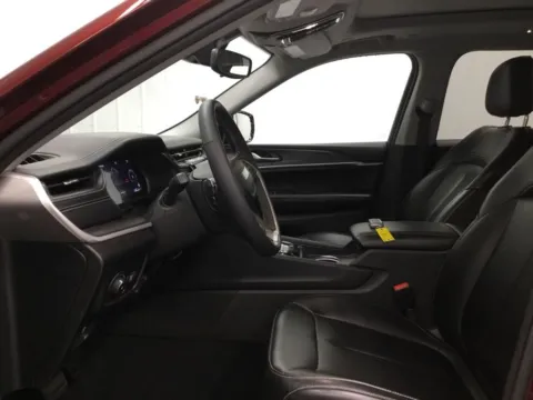 More photos of 2024 Jeep Grand Cherokee L Limited at Gregg Young Abrams Chrysler Dodge Jeep Ram, WI