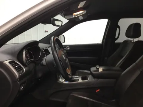 More photos of 2021 Jeep Grand Cherokee Laredo X at Gregg Young Abrams Chrysler Dodge Jeep Ram, WI