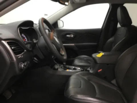 More photos of 2022 Jeep Cherokee Limited at Gregg Young Abrams Chrysler Dodge Jeep Ram, WI