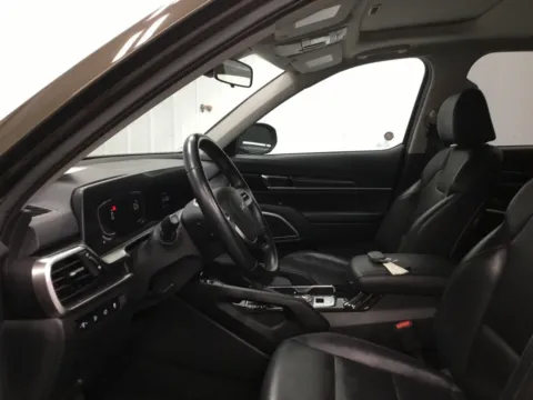 More photos of 2025 Kia Telluride S at Gregg Young Abrams Chrysler Dodge Jeep Ram, WI