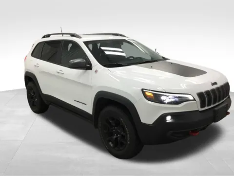 More photos of 2021 Jeep Cherokee Trailhawk at Gregg Young Abrams Chrysler Dodge Jeep Ram, WI