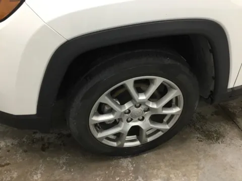 More photos of 2022 Jeep Compass Latitude Lux at Gregg Young Abrams Chrysler Dodge Jeep Ram, WI