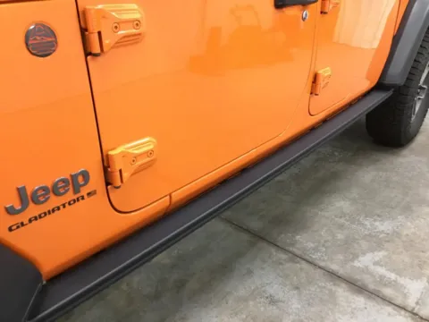 More photos of 2025 Jeep Gladiator Mojave at Gregg Young Abrams Chrysler Dodge Jeep Ram, WI