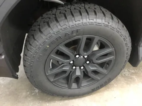 More photos of 2019 GMC Sierra 1500 Elevation at Gregg Young Abrams Chrysler Dodge Jeep Ram, WI