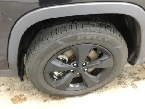 More photos of 2022 Jeep Cherokee Latitude Lux at Gregg Young Abrams Chrysler Dodge Jeep Ram, WI