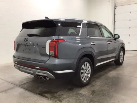 More photos of 2025 Hyundai Palisade SEL at Gregg Young Abrams Chrysler Dodge Jeep Ram, WI