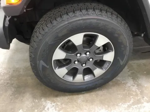 More photos of 2018 Jeep Wrangler Unlimited Sahara at Gregg Young Abrams Chrysler Dodge Jeep Ram, WI