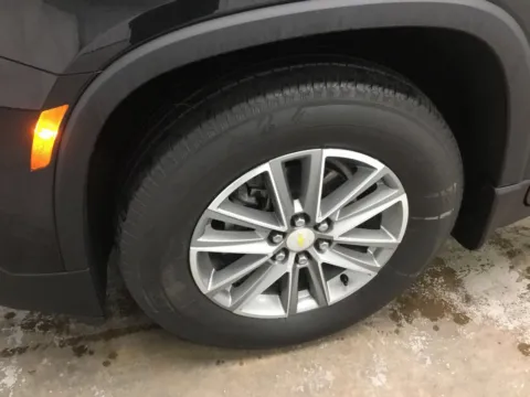 More photos of 2023 Chevrolet Traverse LT at Gregg Young Abrams Chrysler Dodge Jeep Ram, WI