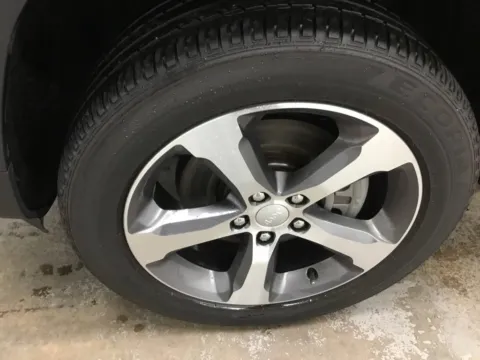 More photos of 2023 Jeep Grand Cherokee L Limited at Gregg Young Abrams Chrysler Dodge Jeep Ram, WI