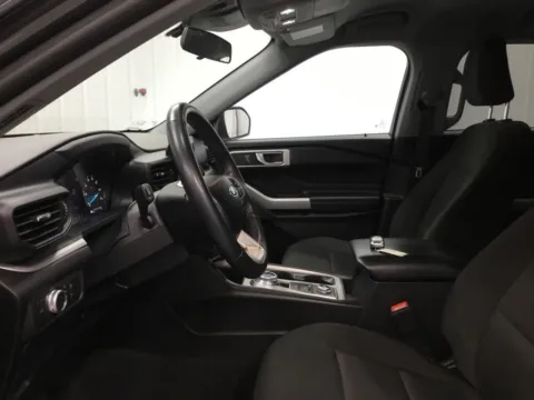 More photos of 2022 Ford Explorer XLT at Gregg Young Abrams Chrysler Dodge Jeep Ram, WI