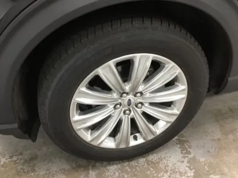 More photos of 2020 Ford Explorer Limited at Gregg Young Abrams Chrysler Dodge Jeep Ram, WI