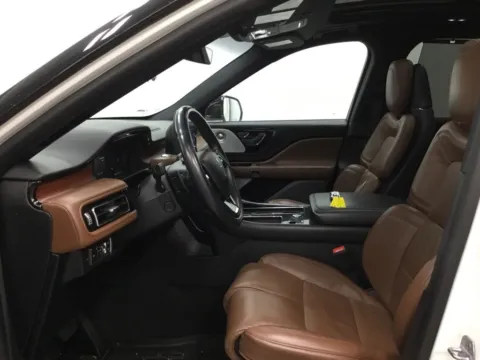 More photos of 2023 Lincoln Aviator Reserve at Gregg Young Abrams Chrysler Dodge Jeep Ram, WI