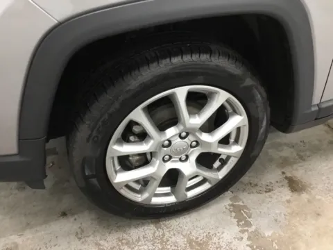 More photos of 2022 Jeep Compass Latitude Lux at Gregg Young Abrams Chrysler Dodge Jeep Ram, WI